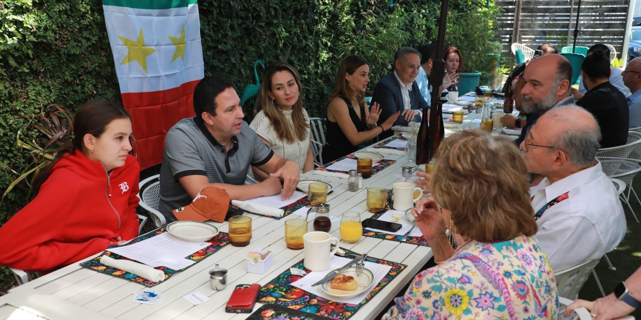 Concluye gira de trabajo de Javier Díaz por Austin
