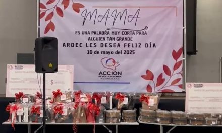 Celebra Acción Revolucionaria de Coahuila a las madres en su día