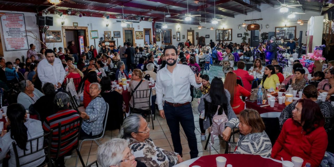 Festeja el diputado Alberto Hurtado a madres saltillenses