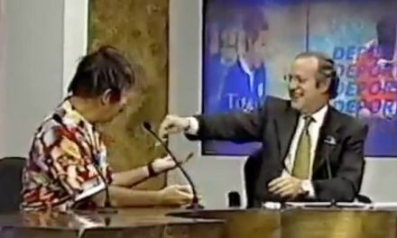 José Ramón Fernández y la ocasión en que sacó un sobre con ‘polvo blanco’ en pleno programa de TV Azteca