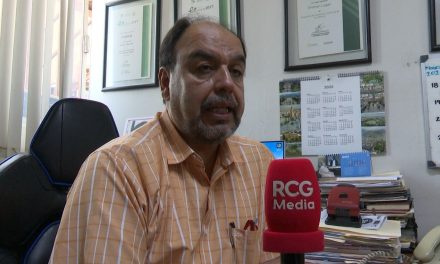 Están fumigando escuelas para eliminar mosquitos y garrapatas en Coahuila