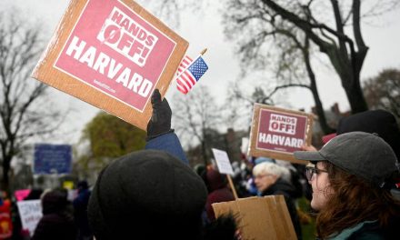 Harvard demanda al gobierno de Trump por prohibirle aceptar estudiantes extranjeros