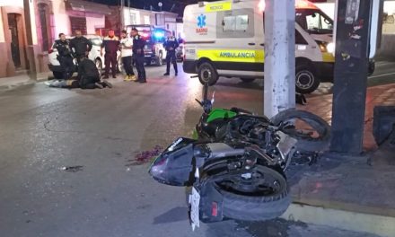 Muere joven tras varios días hospitalizado por accidente en motocicleta en el Centro de Saltillo