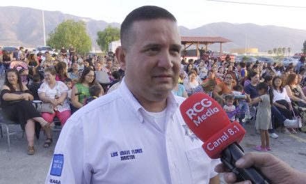 Policía de Arteaga festeja a las mamás