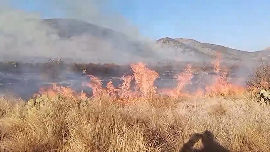 En próximas horas podrían liquidar el incendio en el rancho Los Ángeles