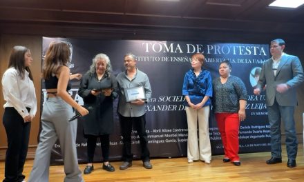 Rinde protesta primera sociedad de Alumnos del IDEA Saltillo