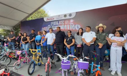 Tienen niños festejo a lo grande de parte de la Comisaria de Seguridad en Saltillo