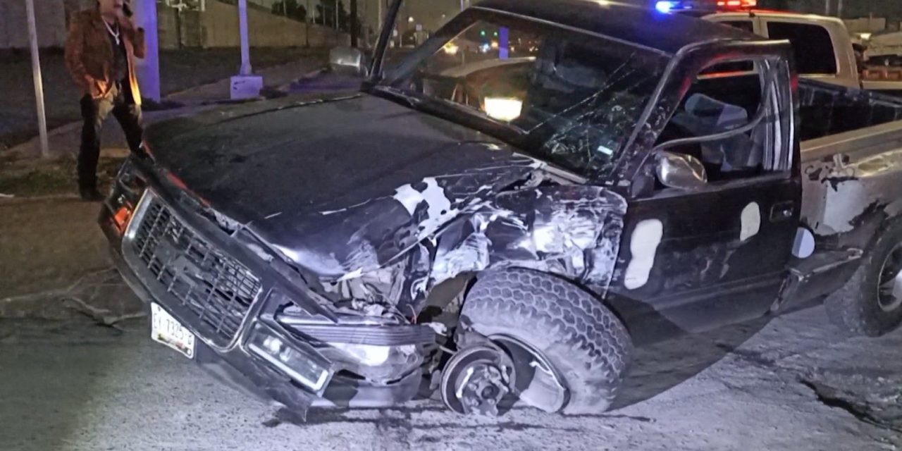 Saltillo: Joven en estado de ebriedad trata de huir tras accidente pero su carro ya no le respondió y terminó detenido