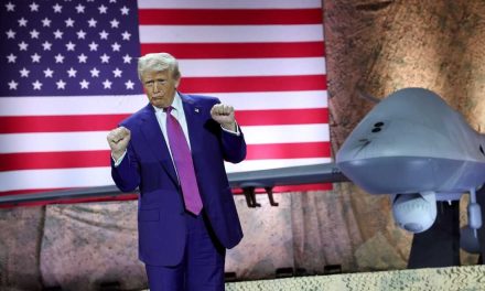 Trump celebra aprobación de impuesto a remesas y pide al Senado actuar