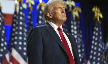 Trump descarta buscar un tercer mandato