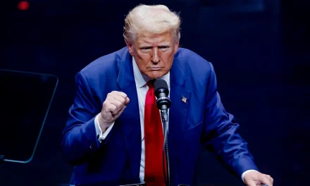 Corte Suprema de EE. UU. da luz verde a Trump para quitar permiso humanitario a 500 mil migrantes