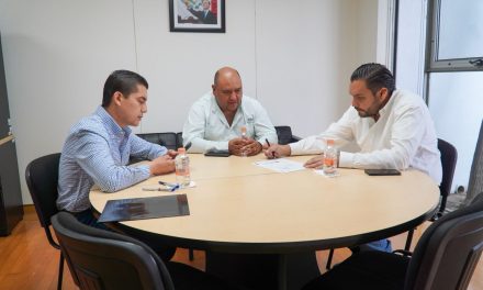 Carlos Villarreal impulsa proyectos de infraestructura educativa