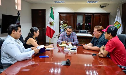 Carlos Villarreal impulsa la participación de los jóvenes de Monclova