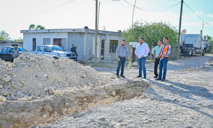 Carlos Villarreal supervisa el avance de obras del Plan ´Prendamos Monclova’