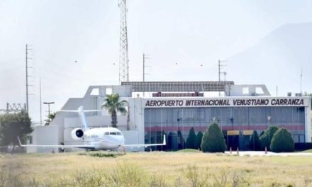 Ruta aérea Monclova-Monterrey beneficiará a la actividad comercial