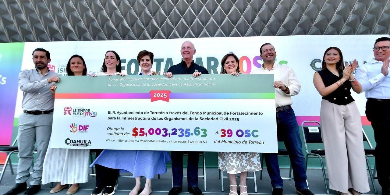Entrega Román Cepeda recursos a organismos de la sociedad civil