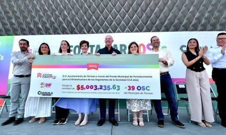 Entrega Román Cepeda recursos a organismos de la sociedad civil