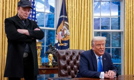 Pelea entre Trump y Musk dejan a Tesla en números rojos