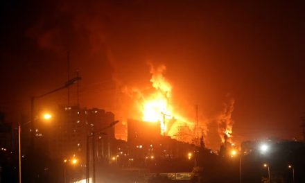 Suman 224 muertos en por bombardeos de Israel a Irán