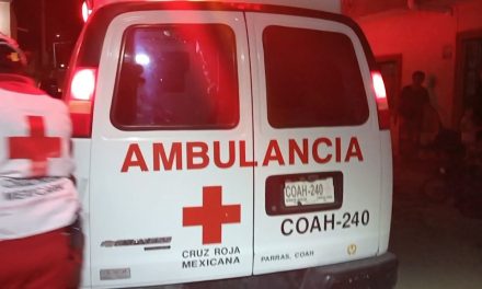 Abuelita festeja cumpleaños en hospital luego de sufrir una caída en Parras