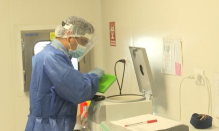 A disposición de la población el laboratorio de Ciencias Químicas