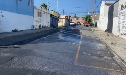 Con fugas de agua potable se pierden miles de litros del líquido
