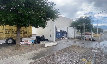 Denuncian a centro comercial tras un exceso de residuos mal clasificados