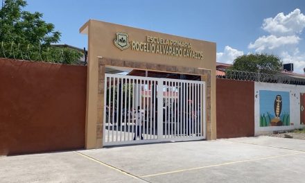 Denuncian los padres de familia irregularidades en la primaria ‘Rogelio Alvarado’