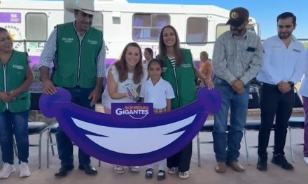 En el programa ‘Sonrisas de Gigantes’ entregan cepillos de dientes y pastas en ejidos de Coahuila