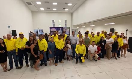 Entrega Javier Díaz apoyos a brigadistas forestales