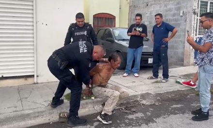 Saltillo: Hombre en estado tóxico provoca desmanes y los vecinos lo someten