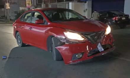 Saltillo: Hombre en estado de ebriedad manejaba en contra por Abasolo y choca contra otro auto