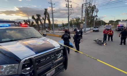 Muere motociclista repartidor tras ser arrollado por camioneta en Ramos Arizpe