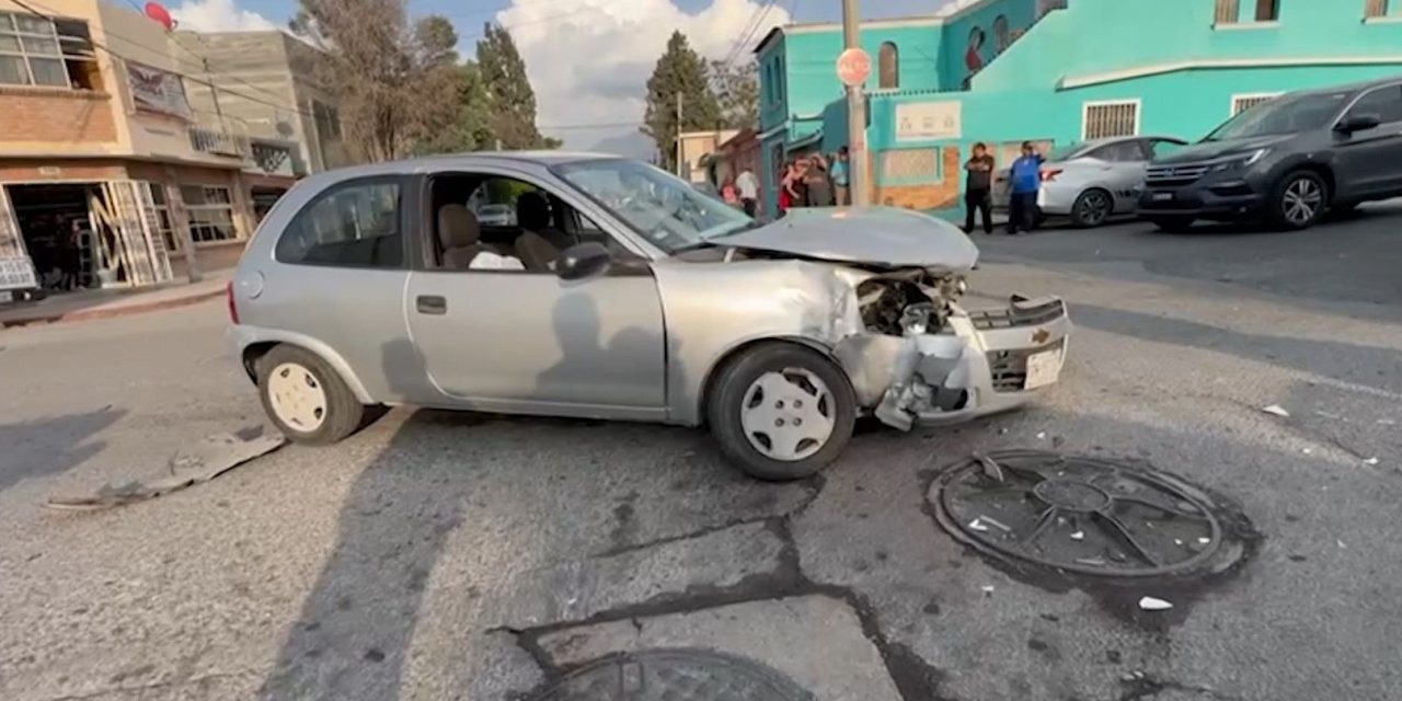 Mujer lesionada tras accidente en la colonia Bellavista