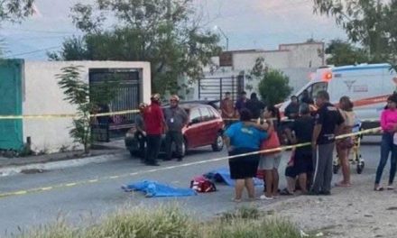 Dos niños mueren arrollados por camión mientras jugaban con scooter eléctrico en Pesquería, NL