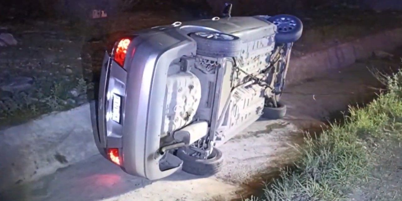 Saltillo: Joven salió a festejar en su carro y regresó a casa a pie y cojeando tras accidente