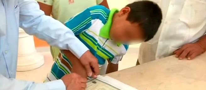 Niño se registró solo a los 11 años para poder ir a la escuela en Veracruz