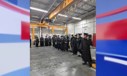Se gradúan de bachillerato trabajadores de Empresa Rheem