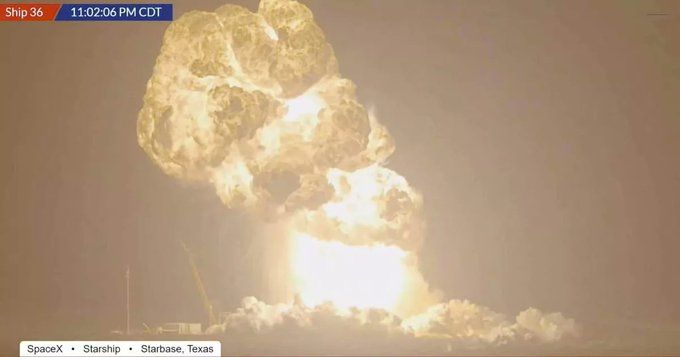 Explota cohete de SpaceX y Elon Musk lo minimiza diciendo ‘solo un rasguño’
