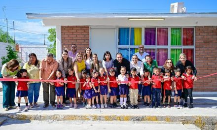 Carlos Villarreal fortalece infraestructura educativa en equipo con el ICIFED