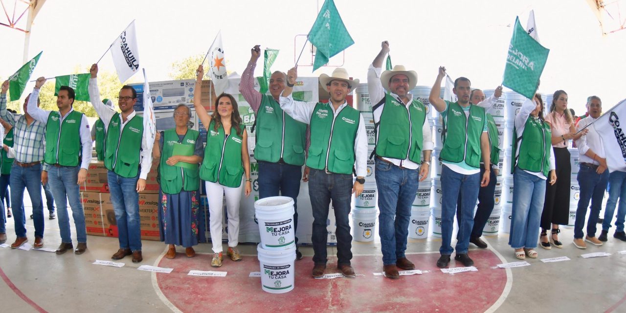 Realizan jornada del Mercadito Mejora en Sabinas