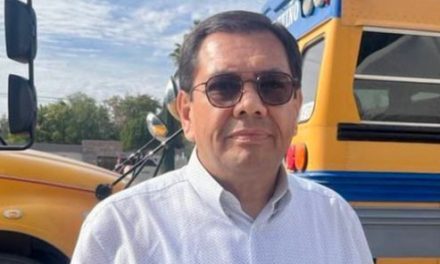 Simas Acuña pide atender el programa ‘Ponte Buzo’