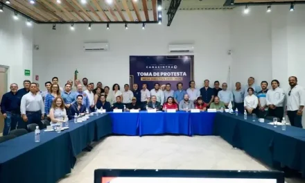 Policía de Torreón presenta modelo de seguridad a la Canacintra