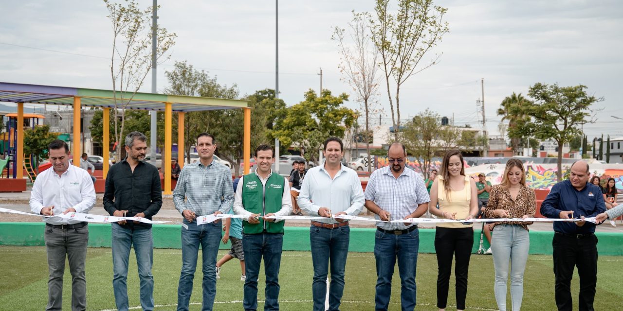 Javier Díaz inaugura la plaza Skate Park Saltillo 2000