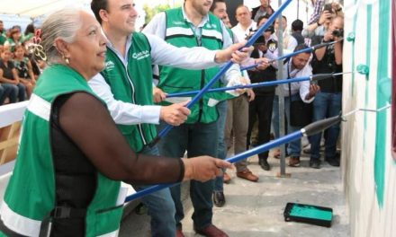 Mejoran fachadas en Ramos Arizpe con el programa ‘Enchúlame la Casa’