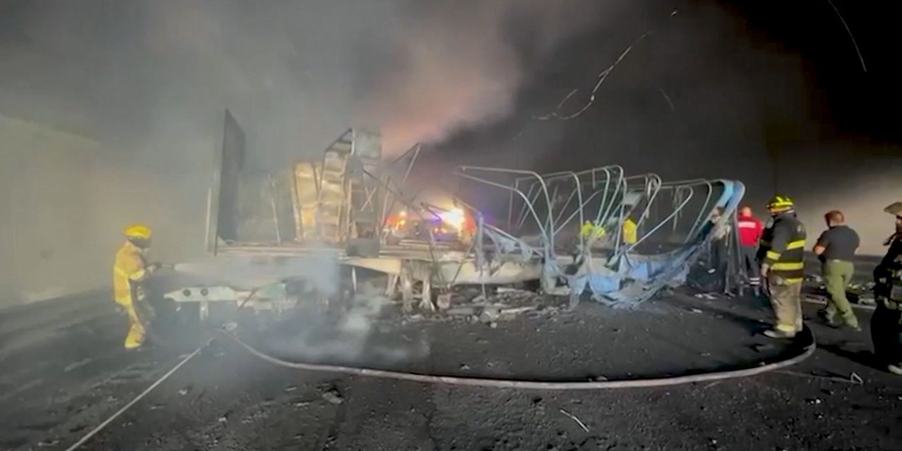 Suman cuatro víctimas de accidente en Los Chorros