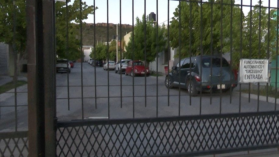 Sin agua en colonia de Ramos Arizpe y con este calor está difícil la situación
