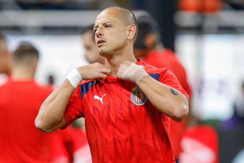 Chicharito se disculpa tras polémica por sus comentarios machistas