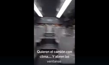 Chofer regio estalla contra pasajeros por abrir la ventana cuando los camiones tienen clima