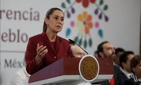 Sheinbaum destaca solidez del peso mexicano pese a investigación de bancos por Estados Unidos